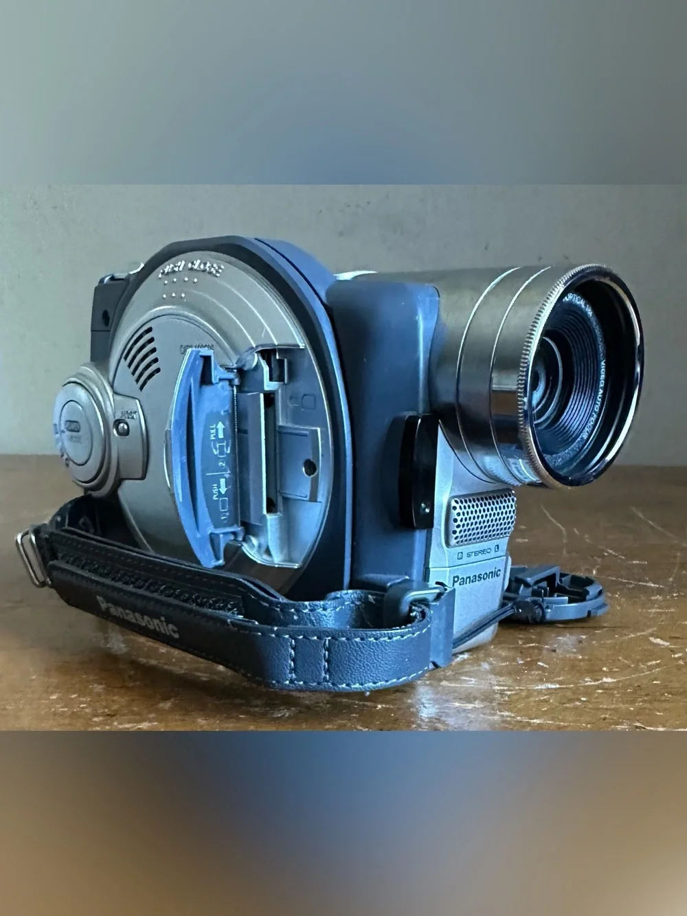 Panasonic Palmcorder VDR-M50 DVD 18x Optical Handheld Digital Video SD Camcorder